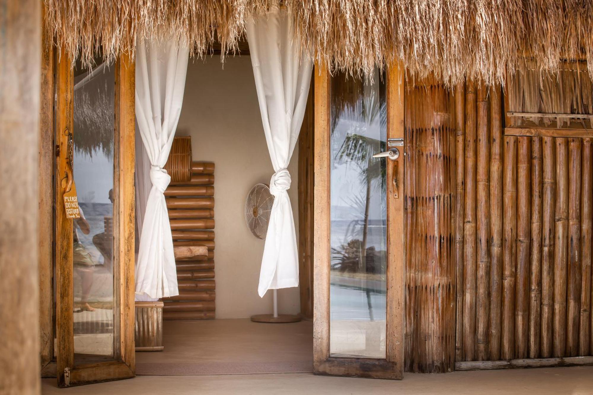 The Beach House Ocam Ocam Бусуанга Екстериор снимка