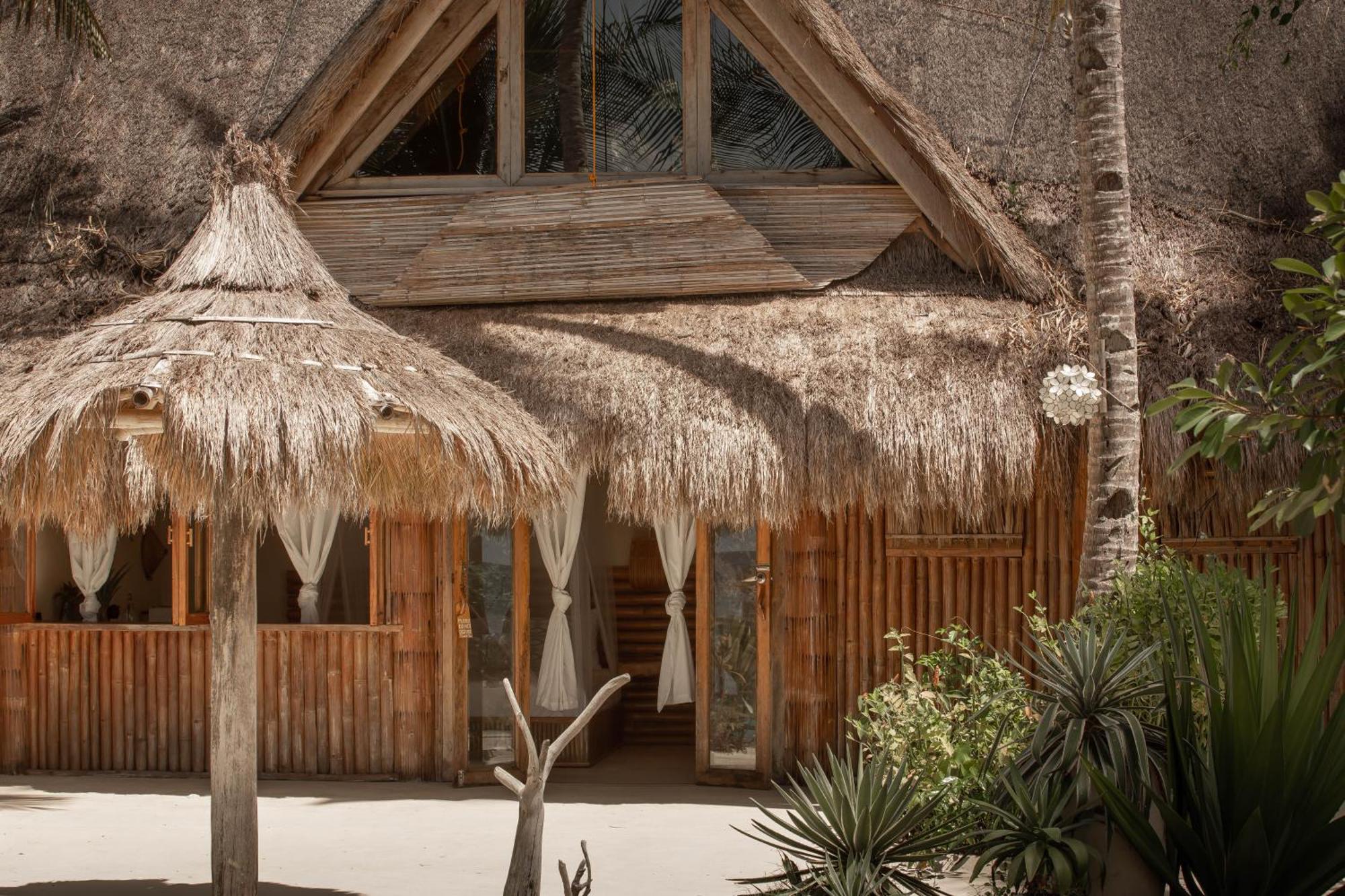 The Beach House Ocam Ocam Бусуанга Екстериор снимка
