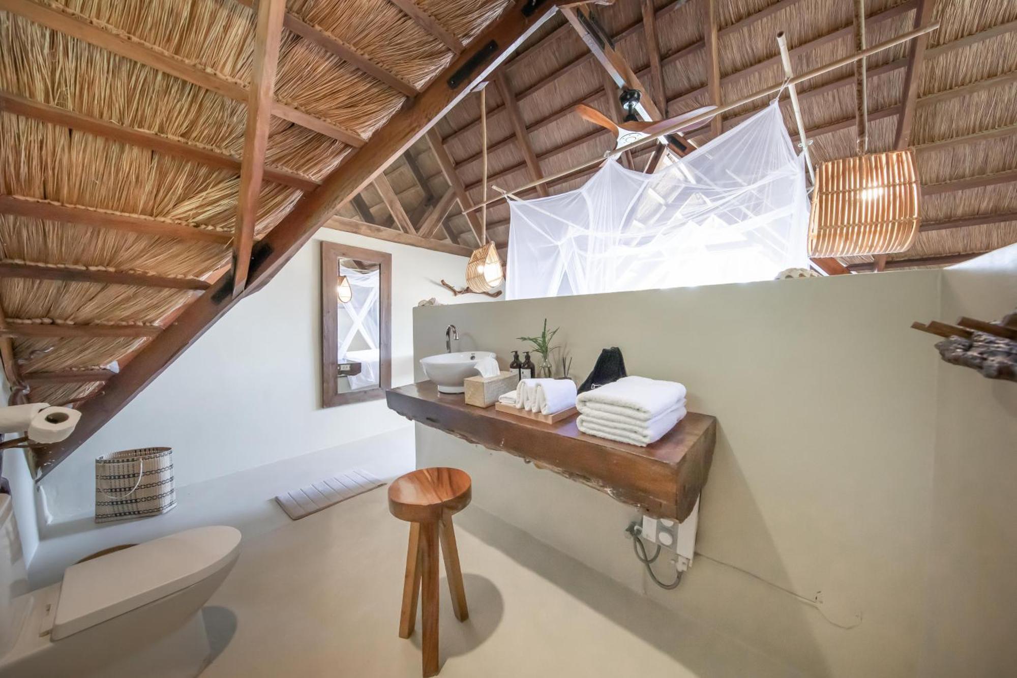 The Beach House Ocam Ocam Бусуанга Екстериор снимка
